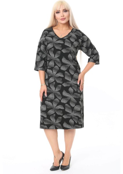 Kadın Siyah Beyaz Çiçek Desenli Truvakar Kol Büyük Beden Elbise