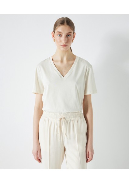 V Yaka Basic Tişört fiyatları