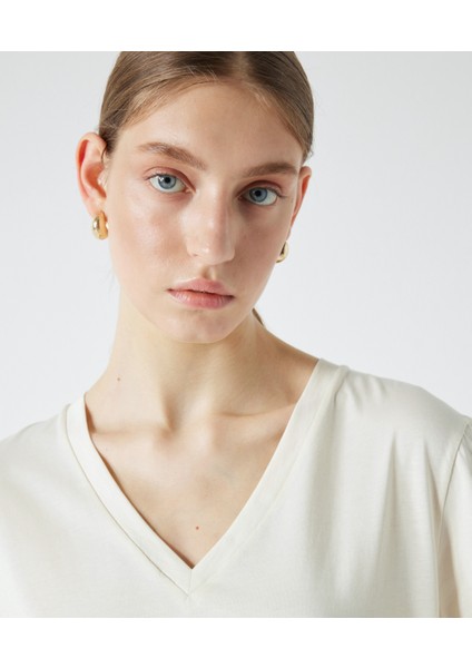 V Yaka Basic Tişört modelleri