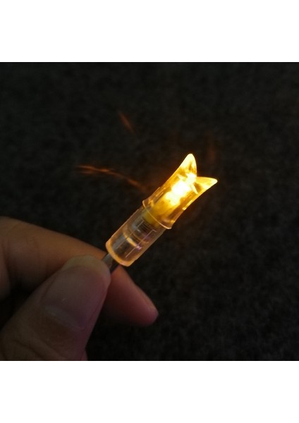 6 Adet Sarı Stil Okçuluk Otomatik Olarak Arbalet Ok Işıklı Nocks LED Ok Kuyrukları Id Arrow Için Avcılık (Yurt Dışından)