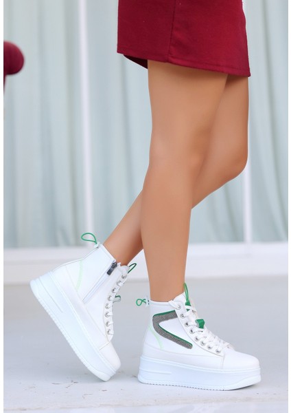 Pone Beyaz Cilt Yeşil Detaylı Bağcıklı Kadın Bot fırsatları
