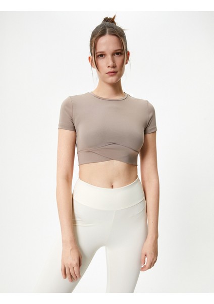 Spor Crop Tişört Kısa Kollu Bisiklet Yaka Asimetrik Kesim Slim Fit modelleri