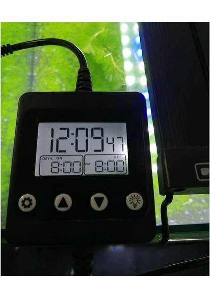 1 Adet Tarzı Akvaryum LED Işık Kontrolörü Dimmer Modülatör Balık Tankı Için LCD Ekranlı Akıllı Zamanlama Karartma Sistemi LED Kontrol Cihazı (Yurt Dışından)