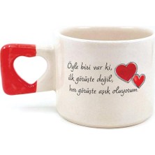 Mor Mürekkep Öyle Biri Var Ki Baskılı Kırmızı Kulplu Kalp Kupa