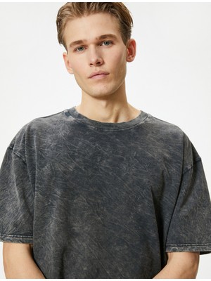 Koton Oversize T-Shirt Yıkamalı Bisiklet Yaka Kısa Kollu