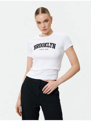 Koton Brooklyn Baskılı T-Shirt Slim Fit Kısa Kollu Bisiklet Yaka Pamuklu