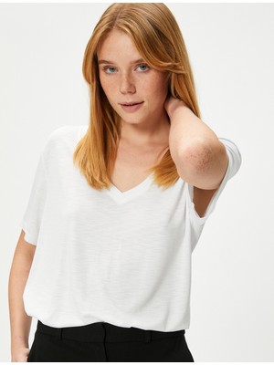 Koton V Yaka T-Shirt Standart Kesim Kısa Kollu Modal Karışımlı