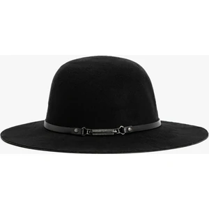 Kemer Detaylı, Fötr Şapka.