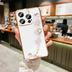 M.TK Moveteck Apple iPhone 15 Pro Max Kenarları Gold Detaylı Kalp Desenli
