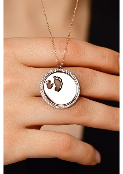 Zirkon Taşlı Rose Ayak Izi Isimli Gümüş Kolye