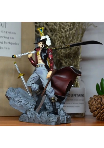 15CM Figures Eagle Eye Dracule Mihawk Anime Figure Top War Pvc Action Figure Model Toys Ornaments Doll Fans Gifts (Yurt Dışından) modelleri