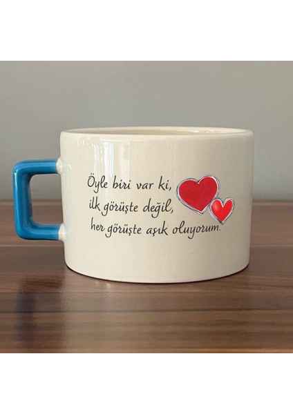 Öyle Biri Var Ki Baskılı Mavi Kulplu C Fincan