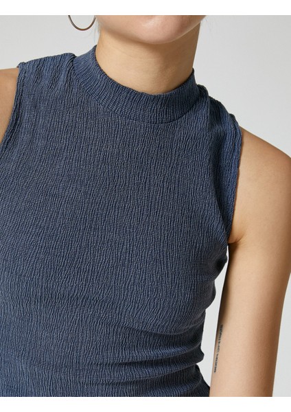Crop Dik Yaka Atlet Slim Fit Viskoz Kumaş Karışımlı