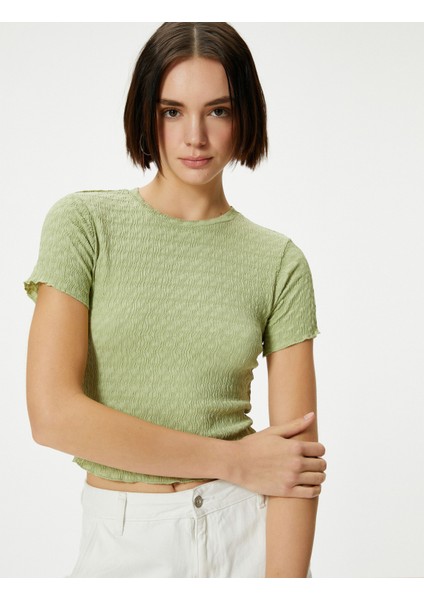 Dokulu Crop T-Shirt Kısa Kollu Bisiklet Yaka Slim Fit