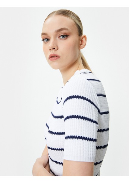 Kısa Kollu Kazak Triko Bisiklet Yaka Jakarlı Dokulu