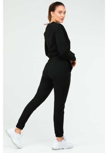 Siyah Regular Fit Düz Kapitone O Yaka Lastik Paça Crop Kadın Eşofman Takımı - SA2626