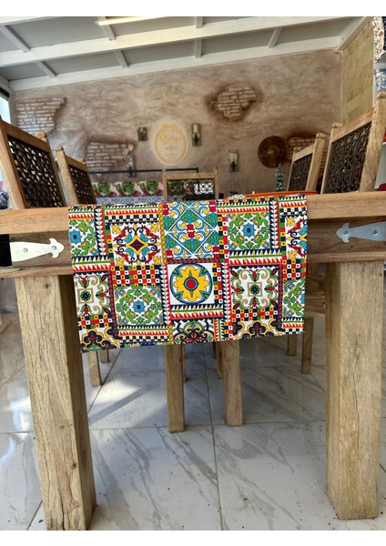 Kare Etnik Motif Desenli Runner indirimleri