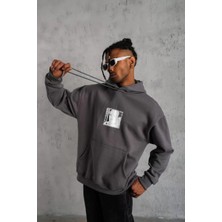 Tarz Yeri Erkek Ön Arka Baskılı Kapşonlu Sweat - Gri