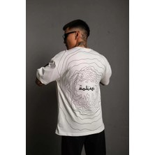 Tarz Yeri Erkek Bisiklet Yakalı Sırt Baskılı Oversize T-Shirt - Beyaz