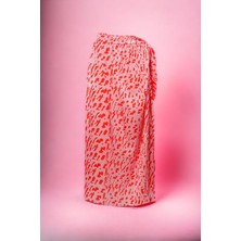 Pistore Pembe Kırmızı Geometrik Desenli Uzun Pareo Saten Bağlamalı Kadın Plaj Elbisesi Yeni Sezon 95*145 cm