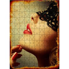 Tablomega Ahşap Mdf Puzzle Yapboz Dantel Maskeli Kadın 120 Parça 25*35 cm