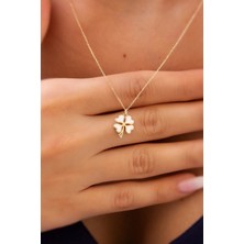 By Milo Jewellery 14 Ayar Altın Kalpli Yonca Kolye
