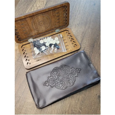 Pershang Azim Mini Tavla Deri Kılıflı Cep Tipi Seyahat Oyun Takımı 24*24 cm Kahverengi 30 Pul