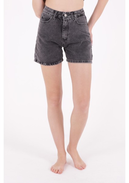Paçaları Çift Katlı Cepli ve Astarsız Mom Fit Kadın Kısa Kot Şort Kar Antrasit Denim