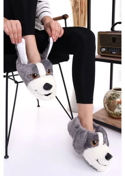 Köpek Figürlü Peluş Yumuşacık Kaymaz ve Ses Yapmaz Tabanlı Gri-Beyaz Kışlık Ev Pandufu