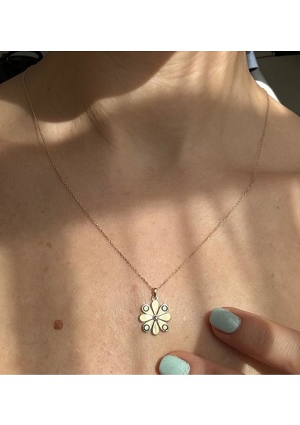 14 Ayar Altın Çiçek Tasarım Kolye