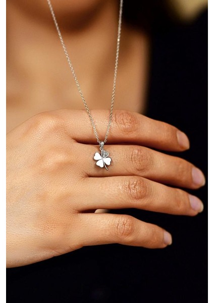 Zirkon Taşlı Rodyum Dört Yapraklı Yonca Gümüş Kolye fiyatları