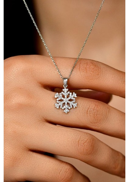 Zirkon Taşlı Rodyum Kar Tanesi Gümüş Kolye