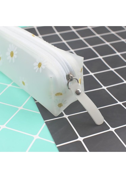 Şeffaf Stil 1 Adet Yenı Papatya Kalem Kutusu Şeffaf Papatya Şeker Rengi Hediye Okul Kalem Kutusu Kalem Çantası Okul Malzemeleri Kırtasiye Sıcak Satış (Yurt Dışından) indirimleri