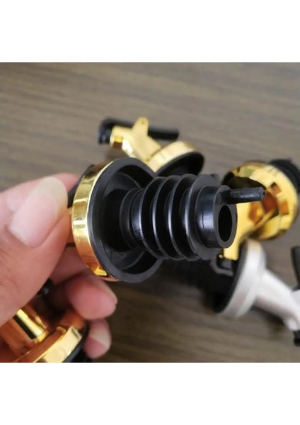 1 Adet Tarzı Zeytinyağı Püskürtücü Sirke Şişeleri Kilitli Fiş Contası Sızdırmaz Gıda Sınıfı Plastik Meme Püskürtücü Likör Dispenseri Mutfak Aletleri (Yurt Dışından) indirimleri