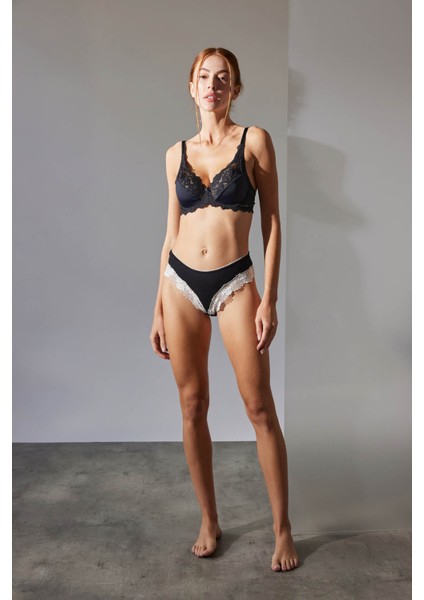 Kadın Dantelli Toparlayıcı Sütyen indirimleri