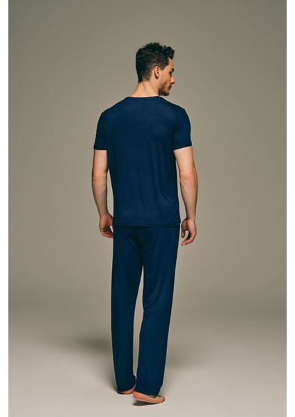 Erkek Basic Modal V Yaka Kısa Kollu T-Shirt fırsatları