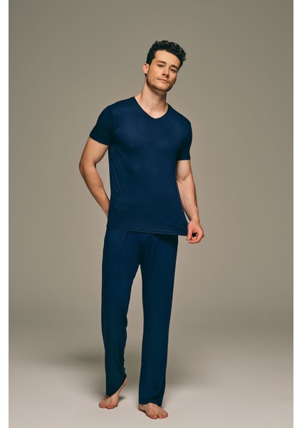 Erkek Basic Modal V Yaka Kısa Kollu T-Shirt indirimleri