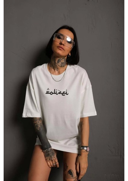 Kadın Bisiklet Yakalı Sırt Baskılı Oversize T-Shirt - Beyaz