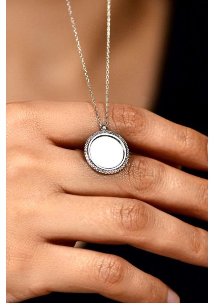 Zirkon Taşlı Rodyum Yuvarlak Isimli Gümüş Kolye