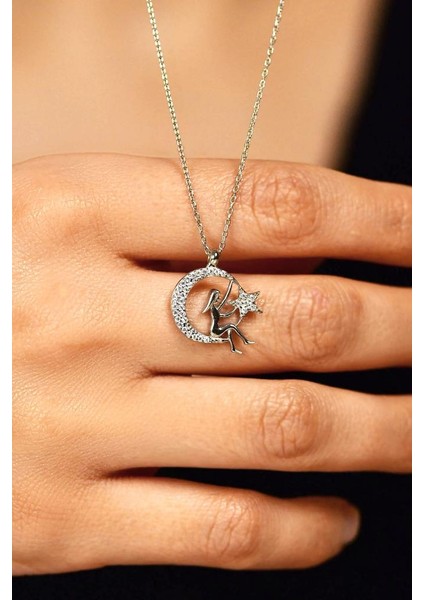 Zirkon Taşlı Rodyum Kız Figürlü Ay Yıldız Gümüş Kolye