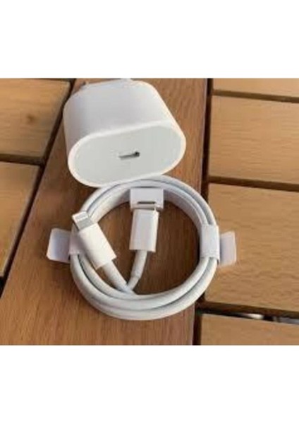 Apple Iphone 8 Uyumlu Hızlı Şarj Aleti Seti 20W Bestcom Set