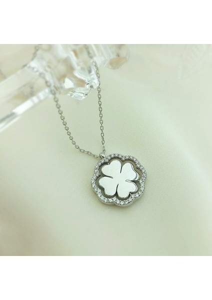 925 Ayar Gümüş Rodyum Kaplama Dönen Yonca Kolye indirimleri