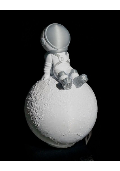 Uzayda Astronot Lamba Ay Yüzeyinde Astronot Duvar Lambası Büyük Boy 23CM