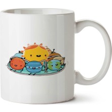 Güneşin Etrafında Iki Tarafı Baskılı Kupa Bardak