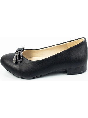 Aktaş Ayakkabı Kadın Siyah Kurdele ve Taş Detaylı Içi Yumuşak Babet Ayakkabı