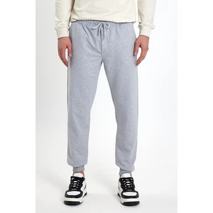 Erkek Gri Eşofman Altı Cepli Standart Fit Rahat Kalıp