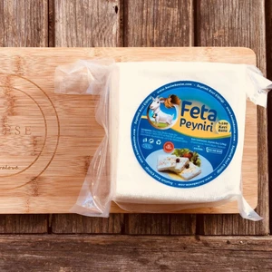 Feta Keçi Peyniri 450 Gr. (YAĞI ALINMAMIŞ %100 KEÇİ SÜTÜNDEN ŞİRDEN MAYALI KAYA TUZLU)