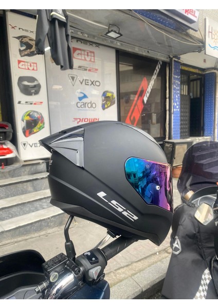 Rapıd Mat Siyah Kask - Gökkuşağı Vizör + Spoiler indirimleri