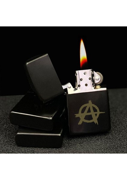Çakmak Resimli Siyah Metal Benzinli fırsatları