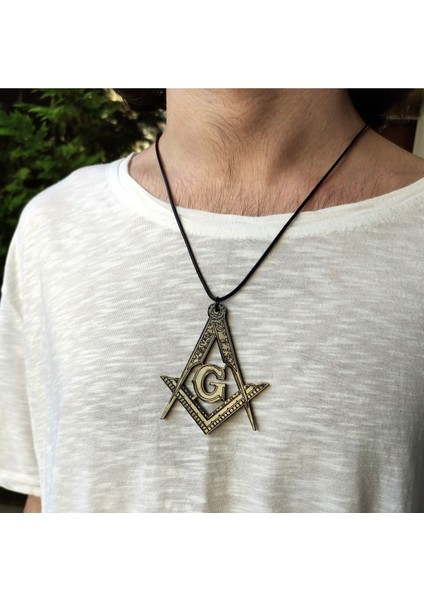 Mason Masonic Harf G Gönye V Pergel Büyük Boy 7cm Siyah Akrilik Kolye Ucu Deri Kayış